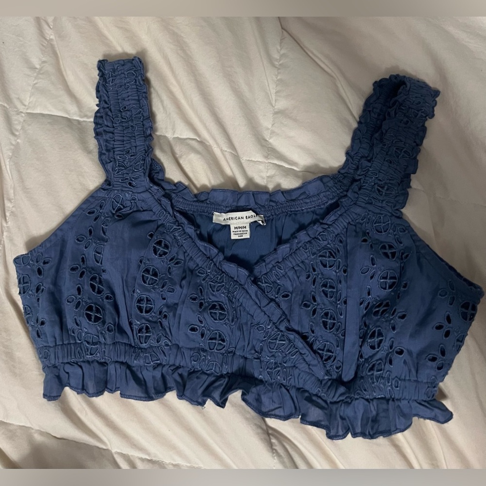 American Eagle blue crop top